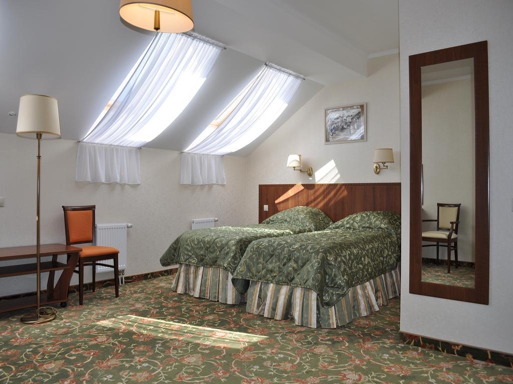 Dvor Podznoeva - Business Building Hotel Pskov Room photo